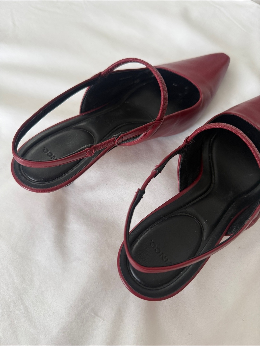 Vince Burgundy Pointed Slingback Flats with Black Insole - Picture 4 of 14